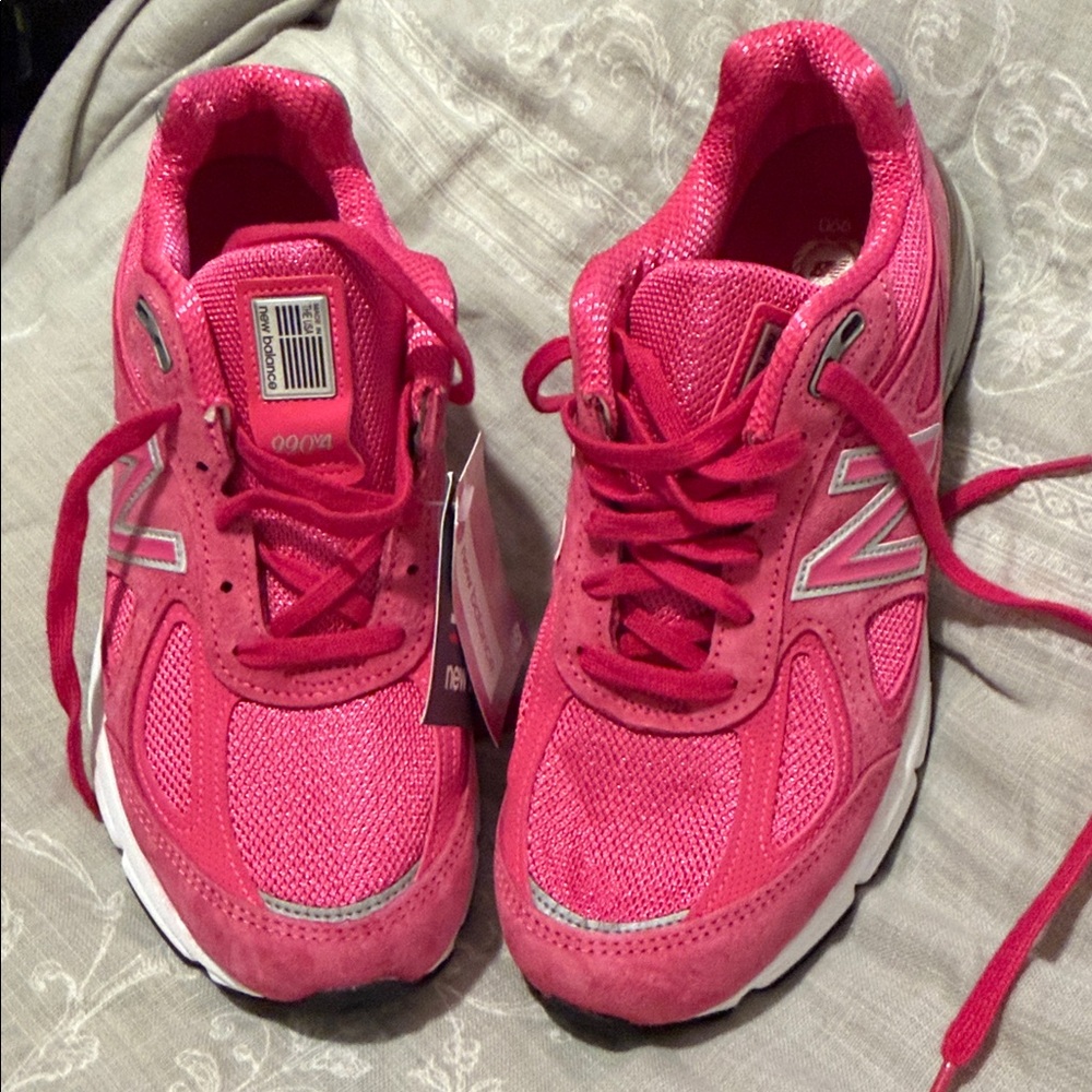 New! New Balance Women 990v4 Susan Komen W990KM4 Size 9.5 Medium